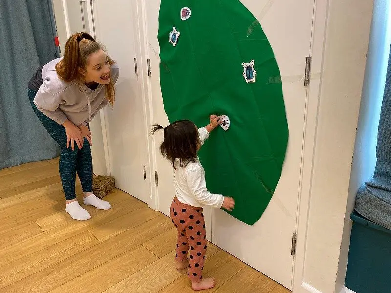 emily teaching young children