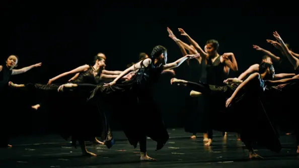 modern dance group