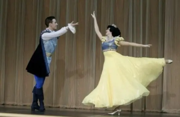 sophie dancing as snow white
